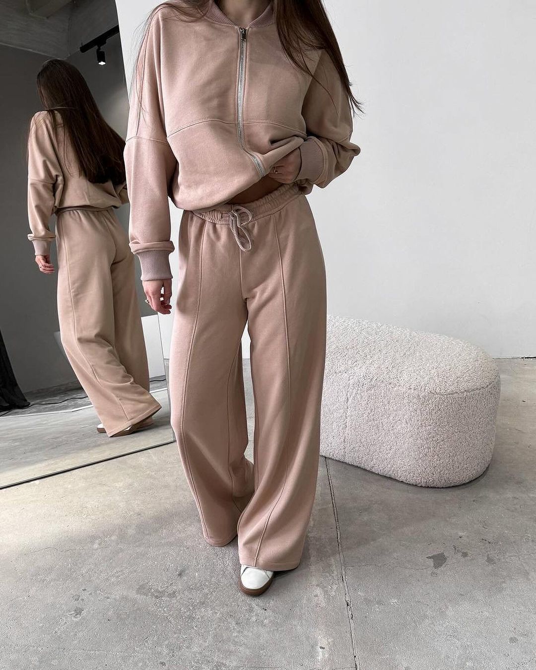 Tuta con cardigan con cerniera