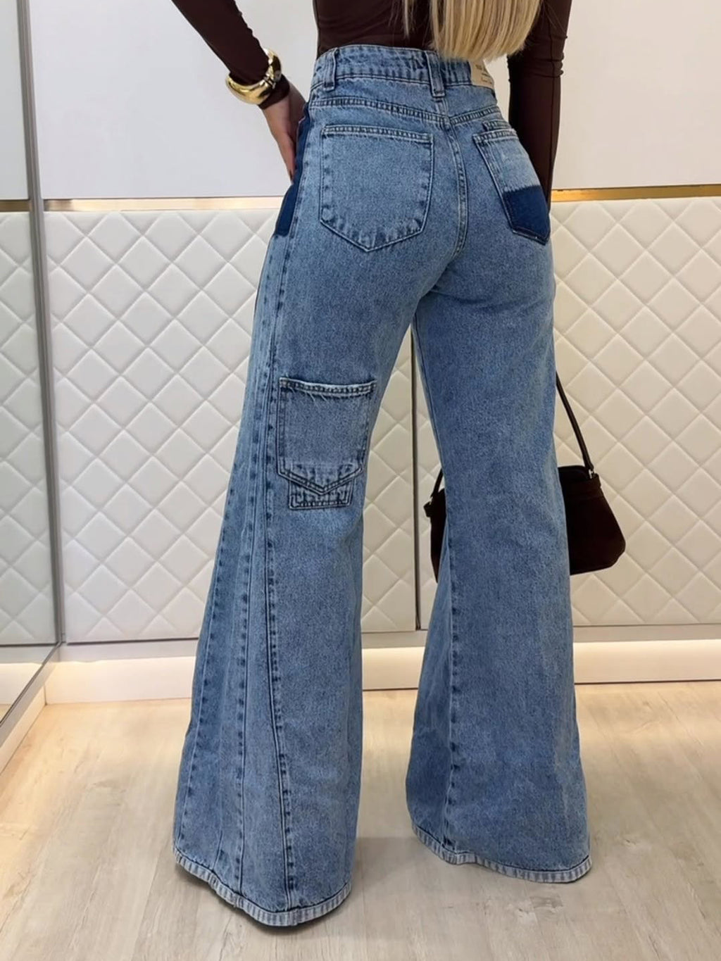 Pantalone a zampa