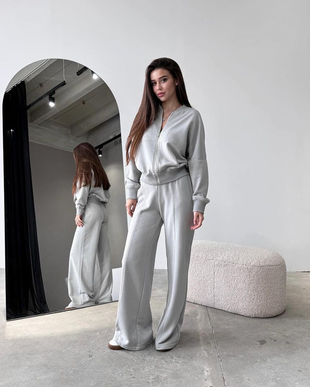 Tuta con cardigan con cerniera