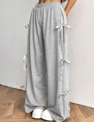 Pantalone con fiocchi