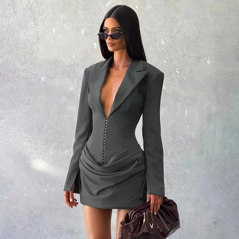 Abito scollo a V con pinces