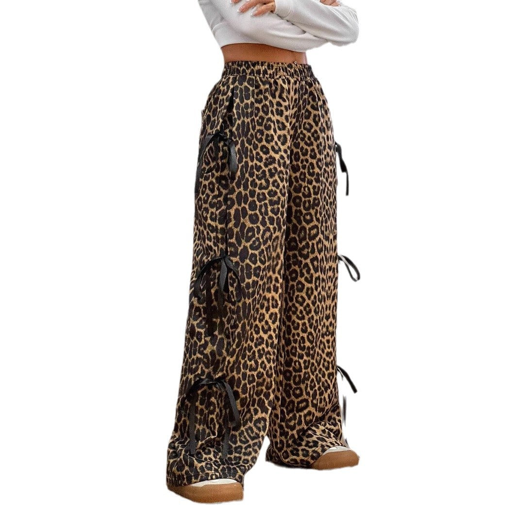 Pantalone con fiocchi